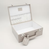 حقيبة جلدية فاخرة بالاسم- رمادي