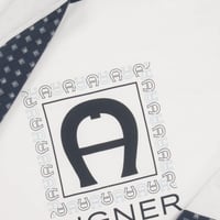 بطانية للأولاد ماركة AIGNER