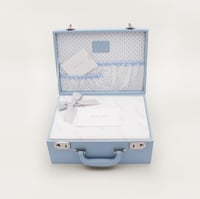 حقيبة جلدية فاخرة ببذله من براند Boss