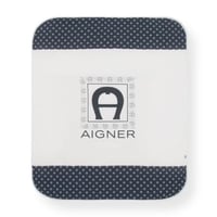 بطانية للأولاد ماركة AIGNER