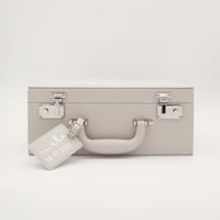 حقيبة جلدية بطقم من البراند الأوربي ARTESANÍA GRAN...