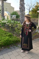 الزي الفلسطيني البناتي