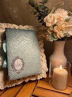 مصاحف مخمل بطباعة فخمة