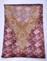 مخور مع طرحة مخططة زهري