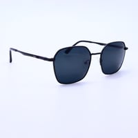 نظارة شمسية من Vines موديل PO3007 عدسات زجاج