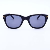 اللون اسود - عدسات اسود كامل