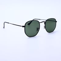 نظارة شمسية من Vines موديل 3548 عدسات زجاج