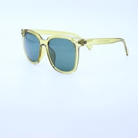 نظارة شمسية ماركة بوموديل 606