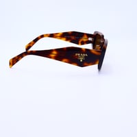 نظارة شمسية نسائية ماركة PRADA موديل SPR17W