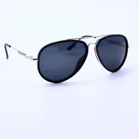 نظارة شمسية من Vines موديل B2405