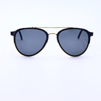 نظارة شمسية من Vines موديل MR2548