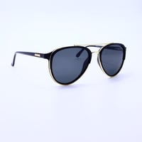 نظارة شمسية من Vines موديل MR2548