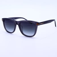 نظارة شمسية TOM FORD موديل FT1046