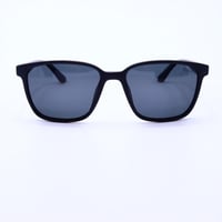 نظارة شمسية من Vines موديل B2243