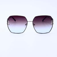 لون اسود مع فضي - عدسة اسود مع بني