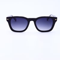 نظارة شمسية من Vines موديل OLD503A