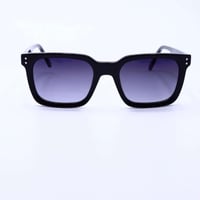 اسود - عدسة اسود مدرج