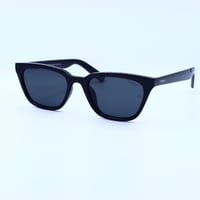 نظارة شمسية نسائية موديل D4002