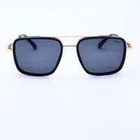 لون اسود مع ذهبي - عدسة اسود كامل