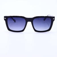 نظارة شمسية من Vines موديل OLD507A