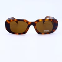 نظارة شمسية نسائية ماركة PRADA موديل SPR17W