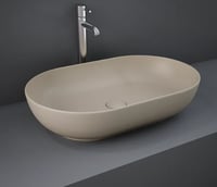 حوض مغسلة بيضوي لون بيج فوق الرخام مع رأس هراب -را...