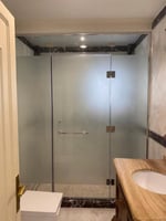 شاور زجاج سكوريت تفصيل حسب الطلب مدينة جدة فقط