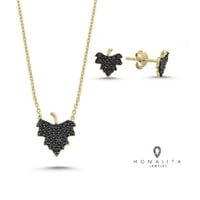 طقم أنيق من الفضة عيار 925 مطلي بالذهب ومرصع بحبيب...