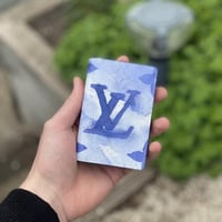 محفظة لويس فيتون