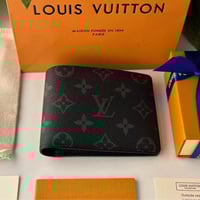 محفظة لويس فيتون