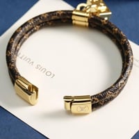 اسوارة لويس فيتون الرجالية