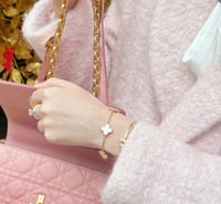 اسوارة فان كليف روز قولد