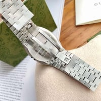 ساعة قوتشي الرجالية