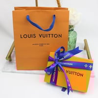 محفظة لويس فيتون