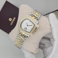 ساعة اقنر النسائية