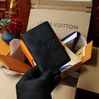 محفظة لويس فيتون