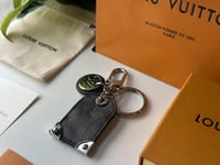 ميدالية لويس فيتون