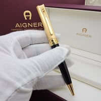 قلم اقنر فرار اسود على ذهبي