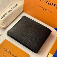 محفظة لويس فيتون