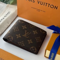 محفظة لويس فيتون
