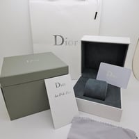 ساعة كريستيان ديور