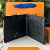محفظة لويس فيتون
