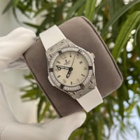 هوبلوت كلاسيك فيوجن نسائي