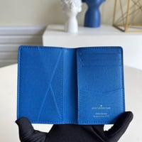 محفظة لويس فيتون