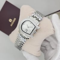 ساعة اقنر نسائية عصرية