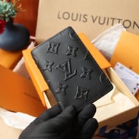 محفظة لويس فيتون