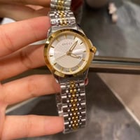 ساعة قوتشي النسائية