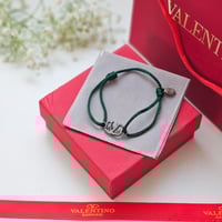 اسوارة فالنتينو خيط