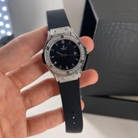 ساعة هوبلت النسائية