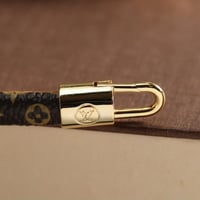 اسوارة لويس فيتون الرجالية